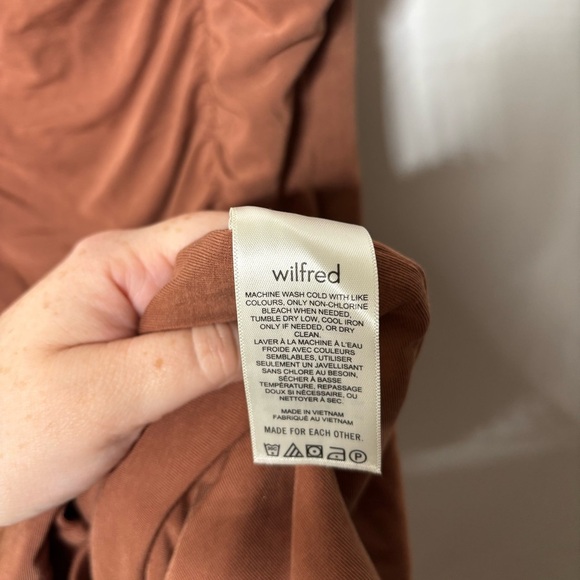 Aritzia Wilfred Lydia Ruched Bodycon Mini Dress NWT size Medium - Picture 9 of 12